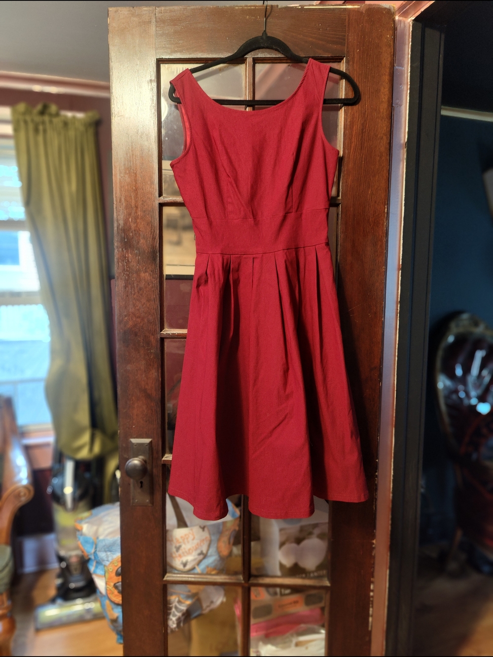 Miusol Sleeveless Red Pleated Midi Dress
